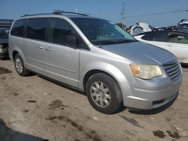 2A8HR44E69R632647 - 2009 CHRYSLER TOWN & COU LX SILVER photo 4