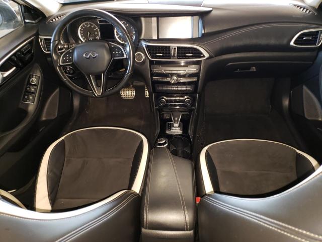 SJKCH5CPXHA030749 - 2017 INFINITI QX30 BASE WHITE photo 8