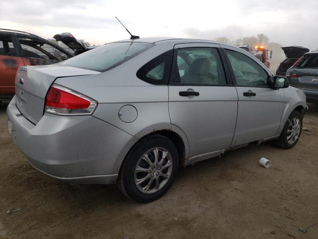 1FAHP34N18W114643 - 2008 FORD FOCUS S/SE SILVER photo 3