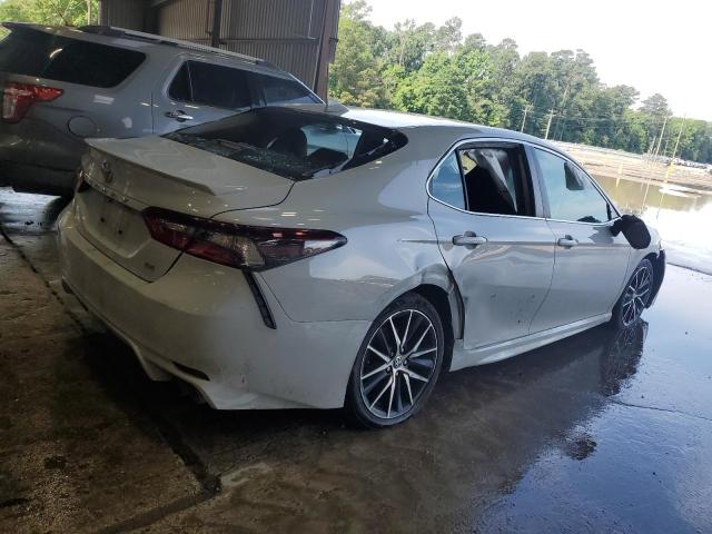 4T1G11AK6NU068509 - 2022 TOYOTA CAMRY SE თეთრი ფოტო 3