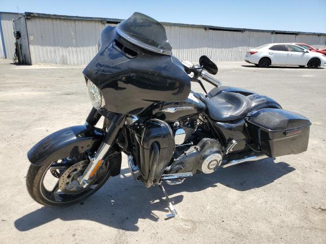 1HD1PXN17GB954624 - 2016 HARLEY-DAVIDSON FLHXSE CVO STREET GLIDE BLACK photo 2