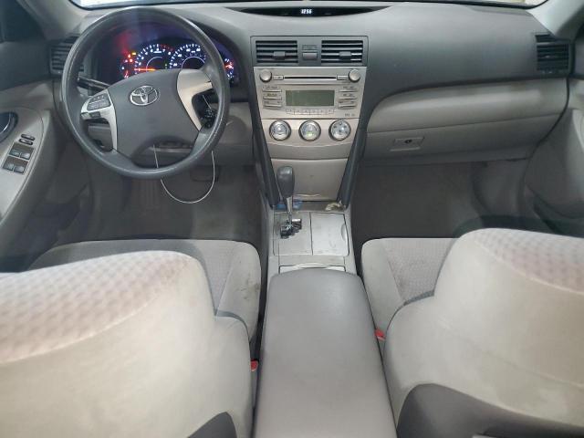 4T4BF3EK1AR061615 - 2010 TOYOTA CAMRY BASE فضي صورة 8