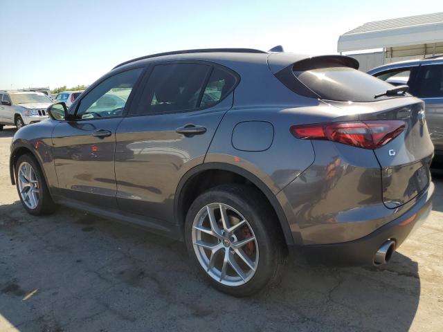 ZASPAKBN1K7C40319 - 2019 ALFA ROMEO STELVIO TI GRAY photo 2