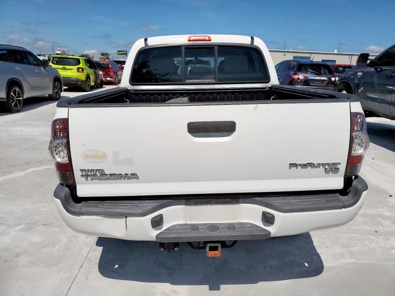 5TFJU4GN1DX050243 - 2013 TOYOTA TACOMA DOUBLE CAB PRERUNNER WHITE photo 6