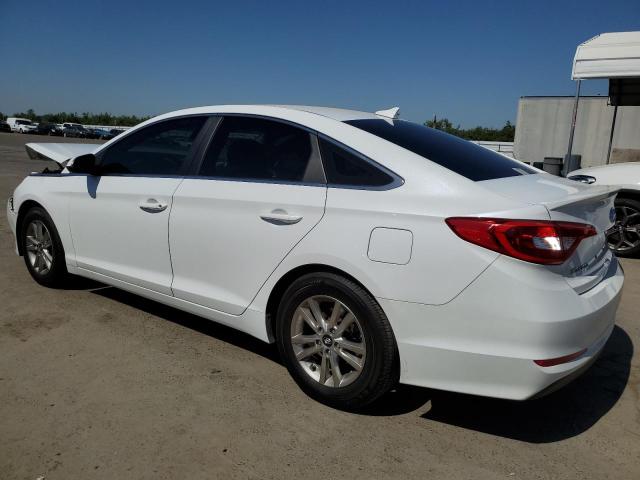 5NPE24AF9FH008359 - 2015 HYUNDAI SONATA SE WHITE photo 2