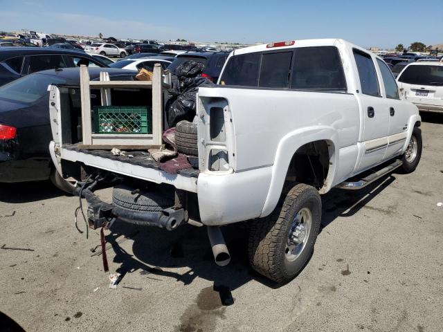 1GCHC23216F134721 - 2006 CHEVROLET SILVERADO C2500 HEAVY DUTY WHITE photo 3