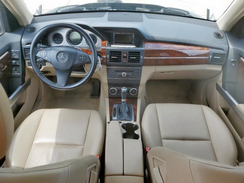 WDCGG5GB3AF401999 - 2010 MERCEDES-BENZ GLK 350 WHITE photo 8