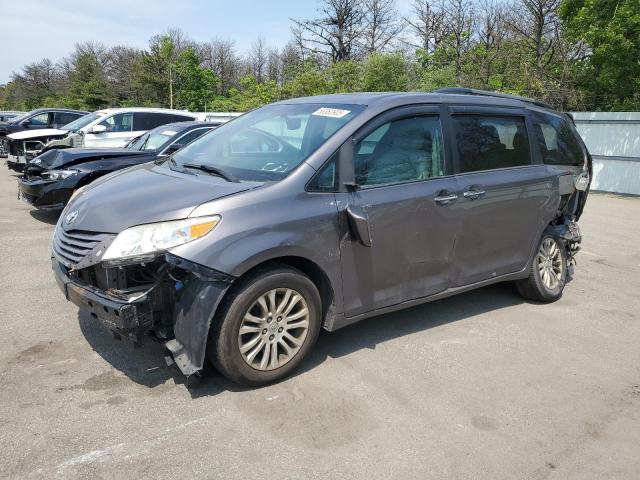 2015 TOYOTA SIENNA XLE, null