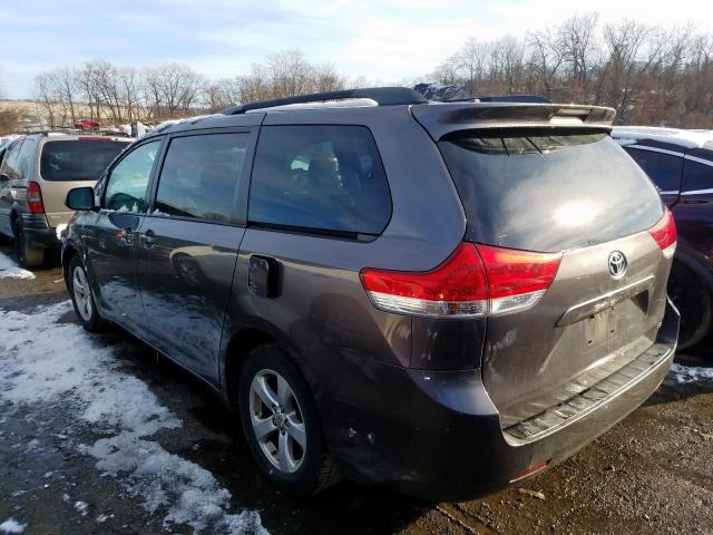 5TDKK3DC8BS051707 - 2011 TOYOTA SIENNA LE  photo 3