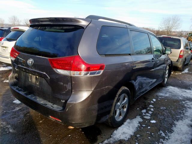 5TDKK3DC8BS051707 - 2011 TOYOTA SIENNA LE  photo 4