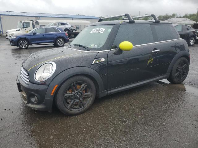 2013 MINI COOPER, 