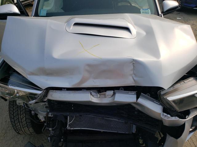 JTEPU5JR0M5843892 - 2021 TOYOTA 4RUNNER SR5/SR5 PREMIUM 银色 照片 12