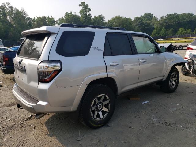 JTEPU5JR0M5843892 - 2021 TOYOTA 4RUNNER SR5/SR5 PREMIUM 银色 照片 3