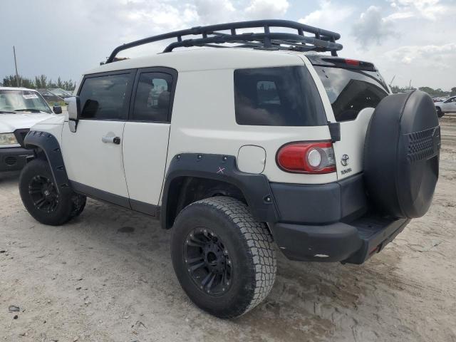 JTEBU4BF4EK201123 - 2014 TOYOTA FJ CRUISER WHITE photo 2