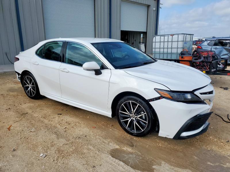 4T1G11AK8PU769894 - 2023 TOYOTA CAMRY SE NIGHT SHADE WHITE photo 4