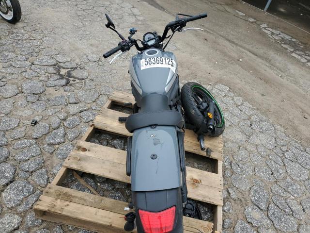 JKAENEE15JDA03120 - 2018 KAWASAKI EN650 E 石墨色 照片 6