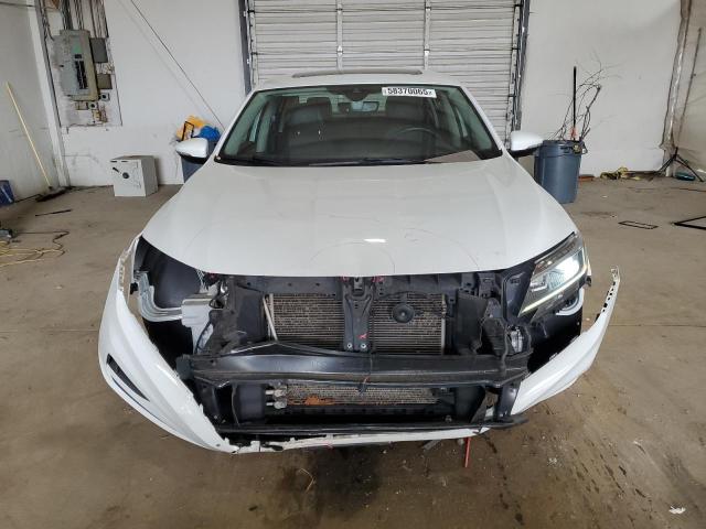 1VWSA7A39NC001660 - 2022 VOLKSWAGEN PASSAT SE WHITE photo 5