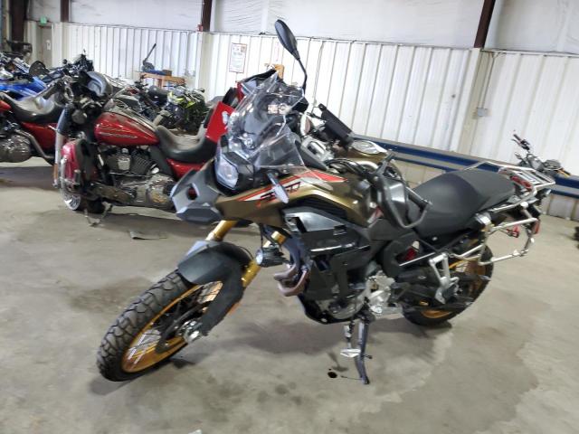 WB10K0300N6F95202 - 2022 BMW F 850 GS ADVENTURE TWO TONE photo 3