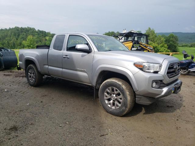 5TFSZ5AN4JX144908 - 2018 TOYOTA TACOMA ACCESS CAB ვერცხლისფერი ფოტო 4