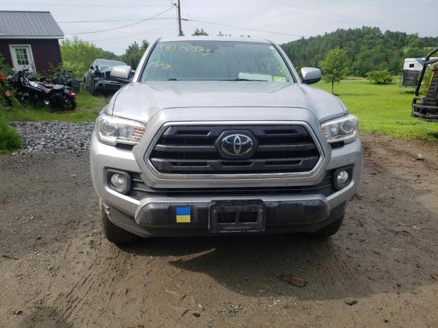 5TFSZ5AN4JX144908 - 2018 TOYOTA TACOMA ACCESS CAB ვერცხლისფერი ფოტო 5