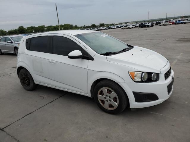 1G1JA6SH1F4127518 - 2015 CHEVROLET SONIC LS თეთრი ფოტო 4