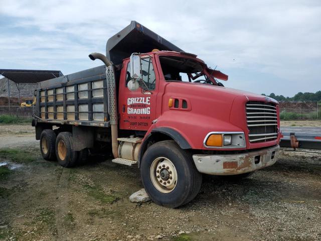 2FZXEWEB8YAG69703 - 2000 STERLING TRUCK LT 9500 RED photo 1