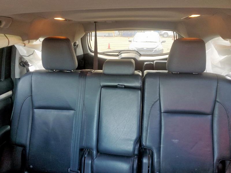 5TDKKRFH5GS125944 - 2016 TOYOTA HIGHLANDER XLE GRAY photo 10