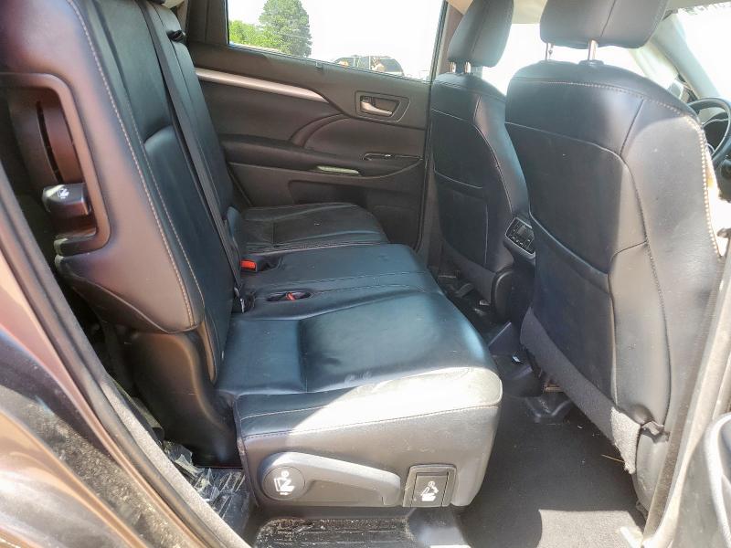 5TDKKRFH5GS125944 - 2016 TOYOTA HIGHLANDER XLE GRAY photo 11