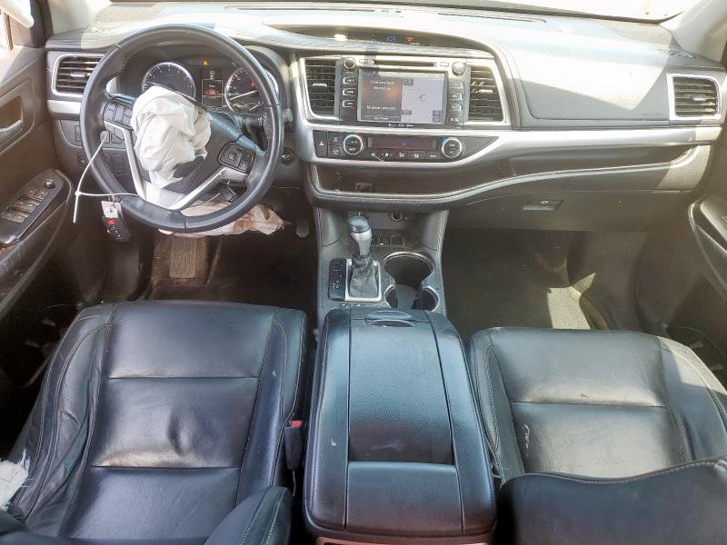 5TDKKRFH5GS125944 - 2016 TOYOTA HIGHLANDER XLE GRAY photo 8