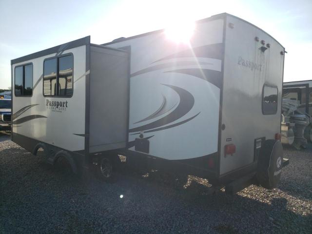 4YDT26725JD416828 - 2018 KEYSTONE PASSPORT თეთრი ფოტო 3