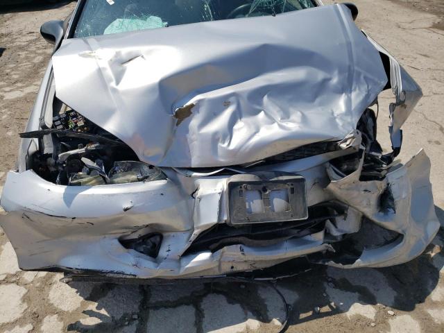 1HGEM22154L023646 - 2004 HONDA CIVIC DX VP SILVER photo 11