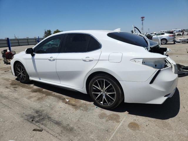 4T1S11AK5PU122556 - 2023 TOYOTA CAMRY SE NIGHT SHADE WHITE photo 2