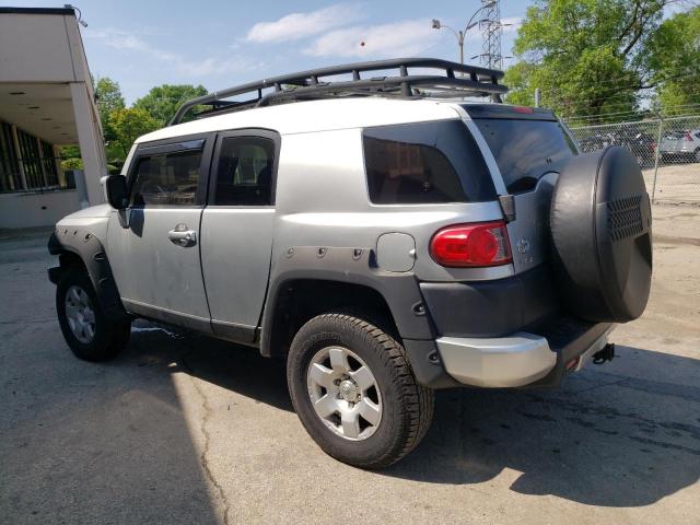 JTEBU11F770011024 - 2007 TOYOTA FJ CRUISER SILVER photo 2