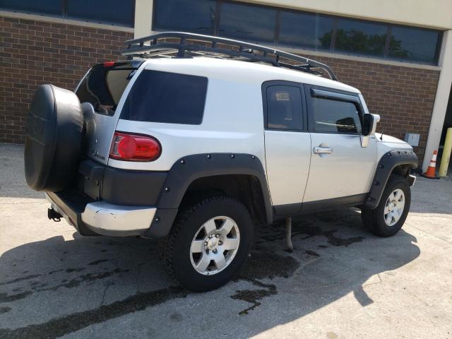 JTEBU11F770011024 - 2007 TOYOTA FJ CRUISER SILVER photo 3