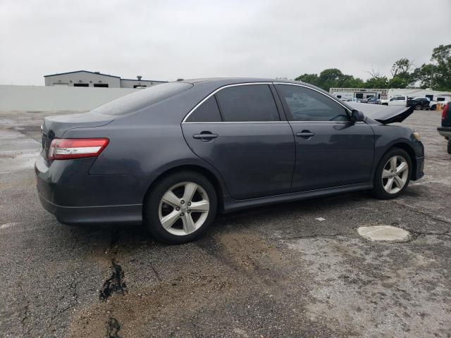 4T1BF3EK2BU682616 - 2011 TOYOTA CAMRY BASE GRAY photo 3