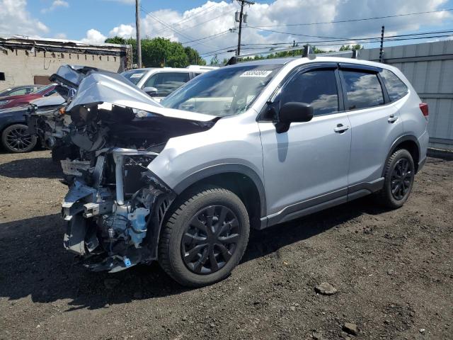 JF2SKAAC5KH469348 - 2019 SUBARU FORESTER SILVER photo 1