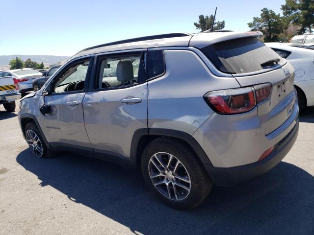 3C4NJCBB2JT500345 - 2018 JEEP COMPASS LATITUDE GRAY photo 2