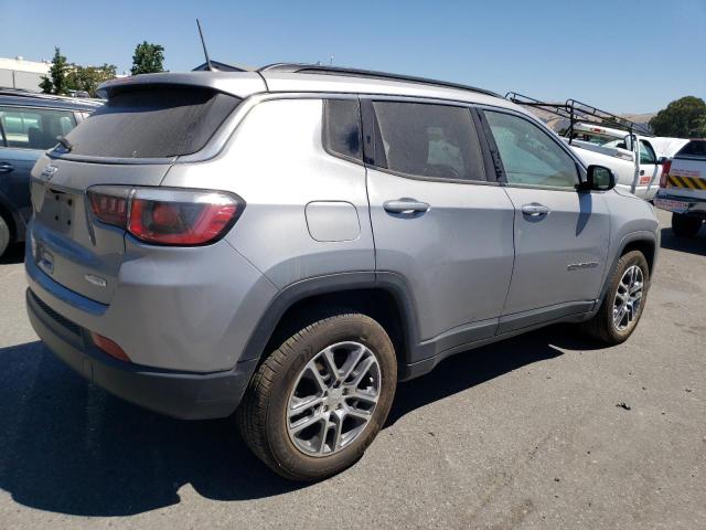 3C4NJCBB2JT500345 - 2018 JEEP COMPASS LATITUDE GRAY photo 3