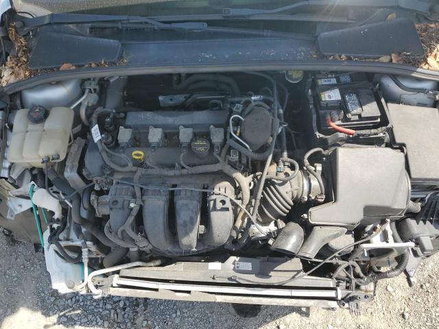 1FAHP3F25CL427417 - 2012 FORD FOCUS SE SILVER photo 11