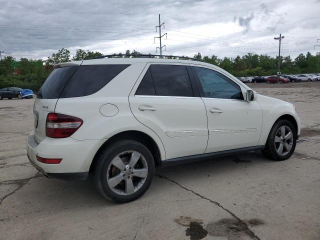 4JGBB8GB7AA574921 - 2010 MERCEDES-BENZ ML 350 4MATIC WHITE photo 3