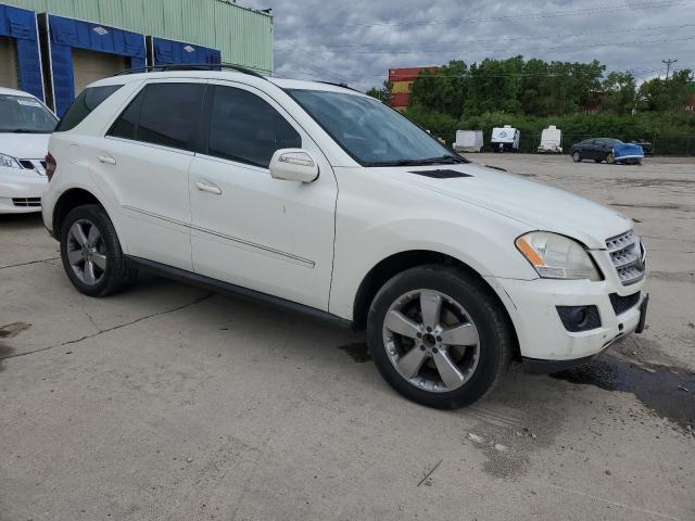 4JGBB8GB7AA574921 - 2010 MERCEDES-BENZ ML 350 4MATIC WHITE photo 4