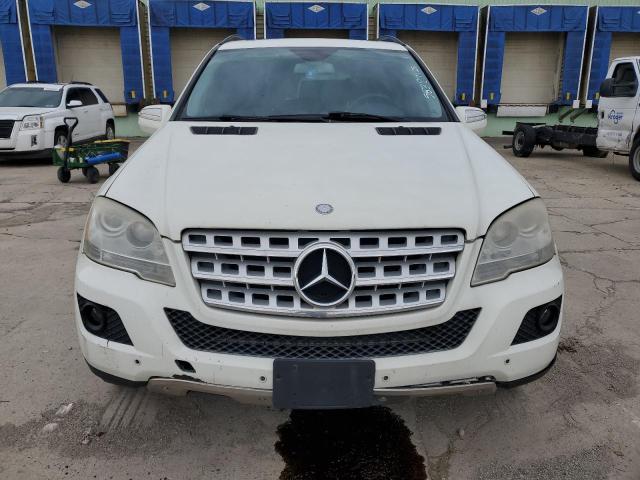 4JGBB8GB7AA574921 - 2010 MERCEDES-BENZ ML 350 4MATIC WHITE photo 5