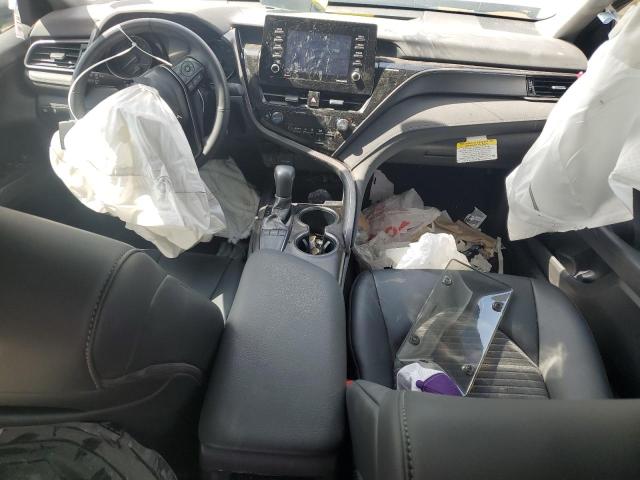 4T1G11AK8RU850042 - 2024 TOYOTA CAMRY SE NIGHT SHADE SILVER photo 8