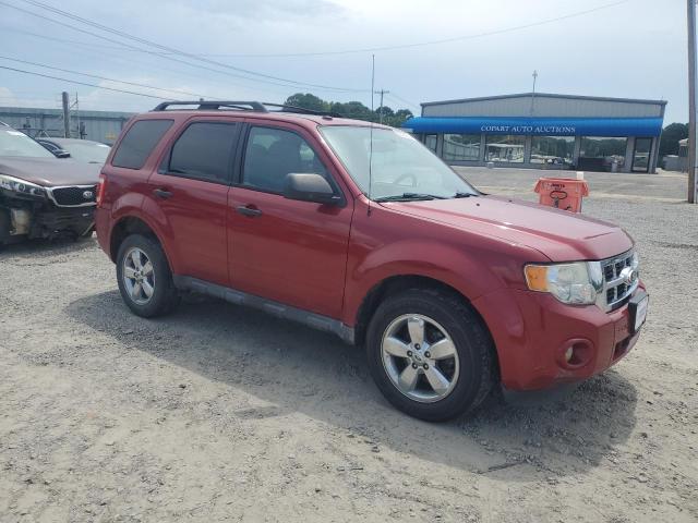 1FMCU9D70BKA98124 - 2011 FORD ESCAPE XLT RED photo 4