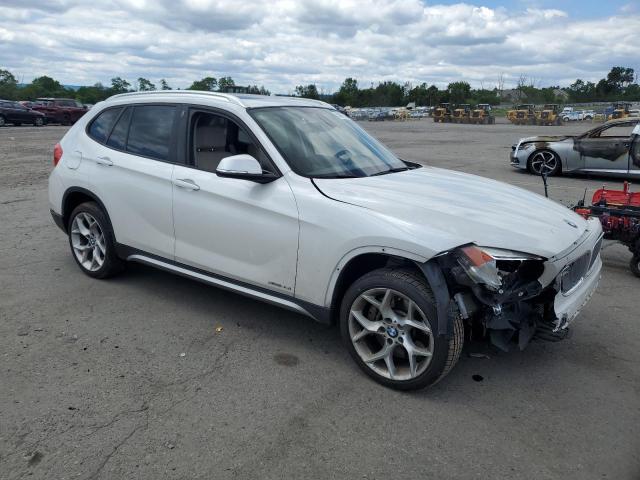WBAVM5C5XFVV93485 - 2015 BMW X1 XDRIVE35I WHITE photo 4