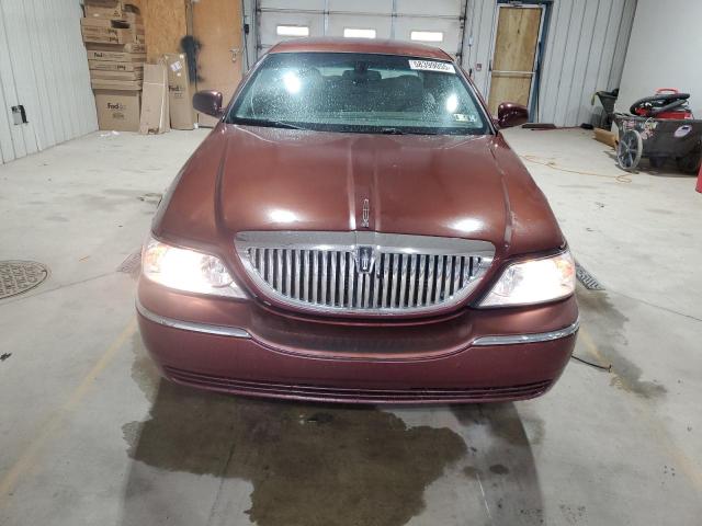 1LNHM81W54Y612626 - 2004 LINCOLN TOWN CAR EXECUTIVE Kastanienbraun Foto 5
