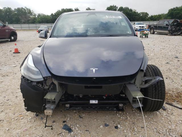 7SAYGAEE5PF943492 - 2023 TESLA MODEL Y GRAY photo 5