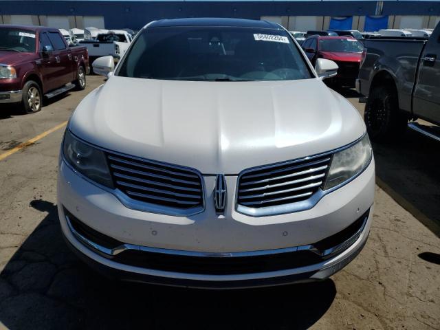 2LMTJ8LPXGBL32134 - 2016 LINCOLN MKX RESERVE Blanc photo 5