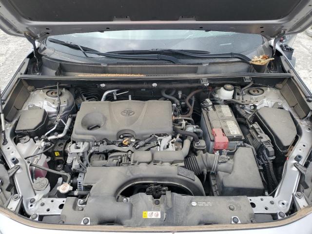 2T3P1RFV1MC154190 - 2021 TOYOTA RAV4 XLE SILVER photo 11