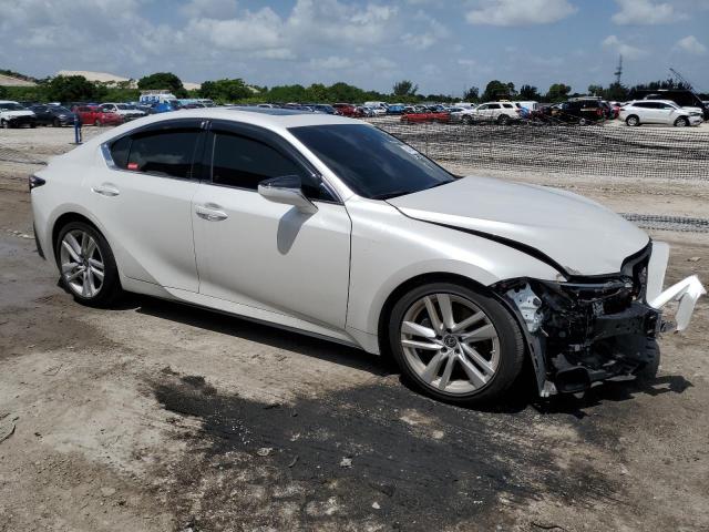 JTHCA1D26M5115804 - 2021 LEXUS IS 300 WHITE photo 4